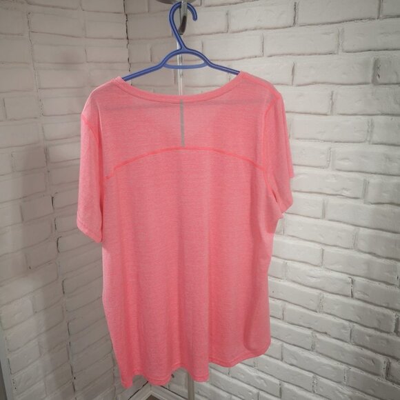 Tek Gear Dry TEK Ladies V-neck Pink Short Sleeves Athletic T-shirt - Picture 2 of 8